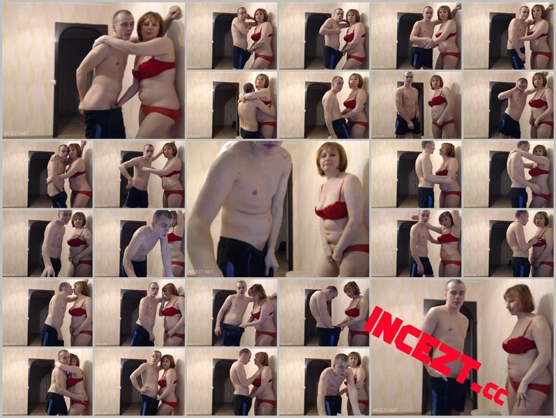 REAL Mom-Son Webcam 2 (10) [2020, INCEZT, Incest, Family Sex, Roleplay, 480p]