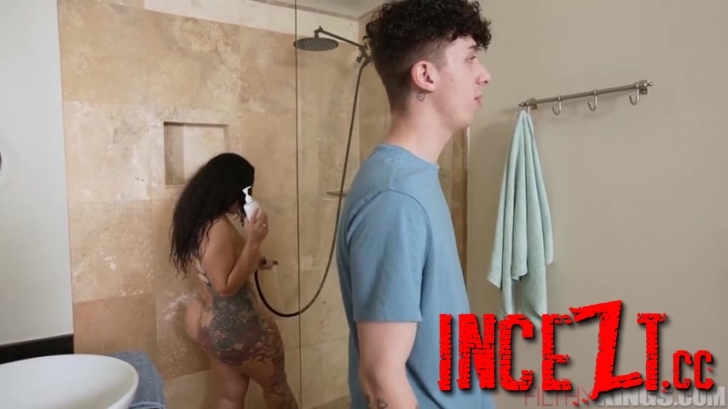 [FilthyTaboo] Queen Rogue – Stepmommy Soapy Solution new incest porn videos