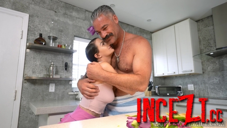 Summer Renee - My Flowers For Step-Daddy (Full HD)