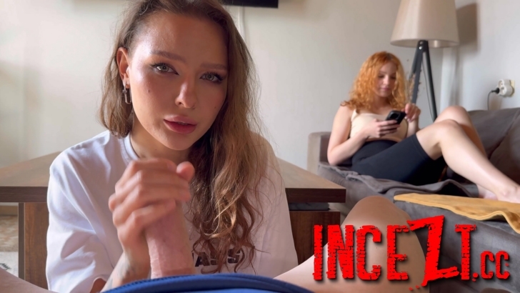 Alexa Poshspicy - POV Stepsisters Friend Bet Her Mouth In Cards And Got On Her Face