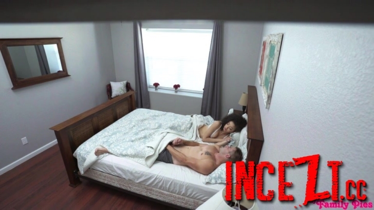 Scarlett Bloom-Family Pies Vol  8